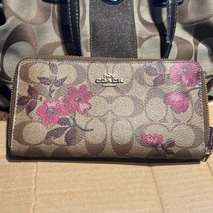 Coach wallet